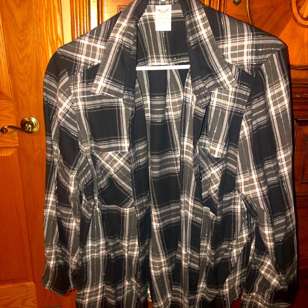 XL womens flannel (thinner material) very nice